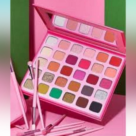 LIMITED EDITION MORPHE X JEFFREE STAR ARTISTRY EYESHADOW PALETTE - Picture 4 of 8